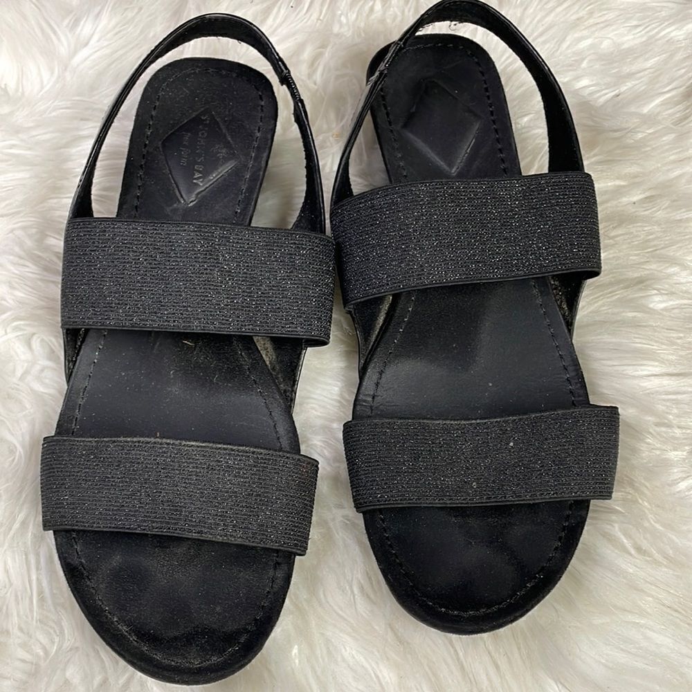 St. John’s Bay Ladies Flex Form Sandals, Size 8 1/2, Black